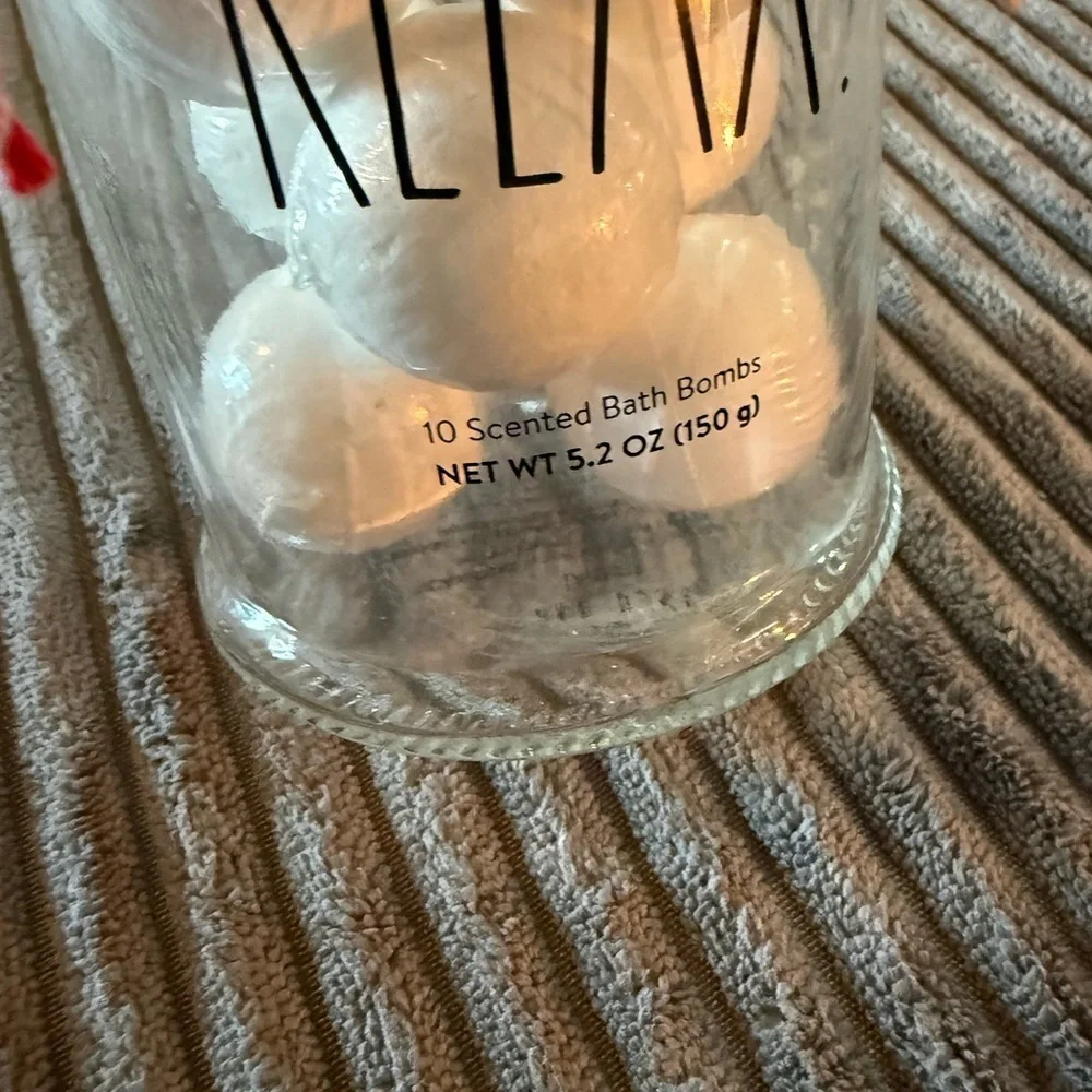 Rae Dunn White Relax Bath Bombs